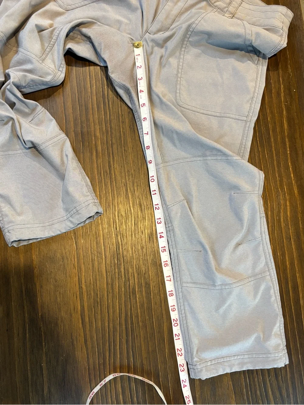 Columbia Womens Light Gray Cropped Cargo Pants Size 8